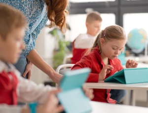 Chuyển đổi số giáo dục tiểu học: Giải pháp, lợi ích và mục tiêu